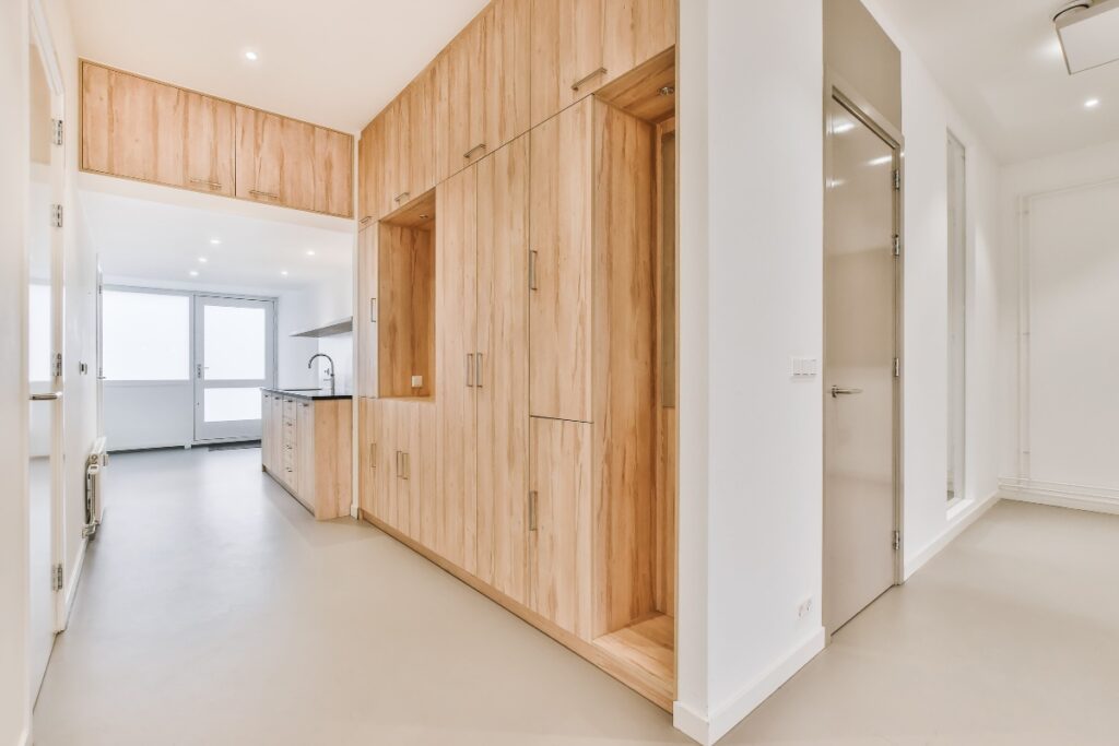 light taupe gietvloer renovatie